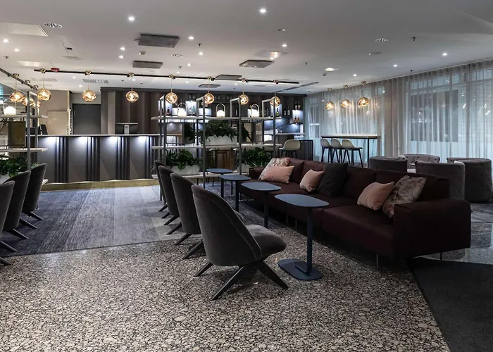 スカンディック シティ 4*