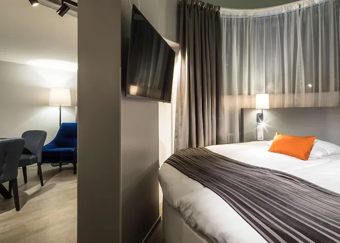 スカンディック シティ ホテル 4*